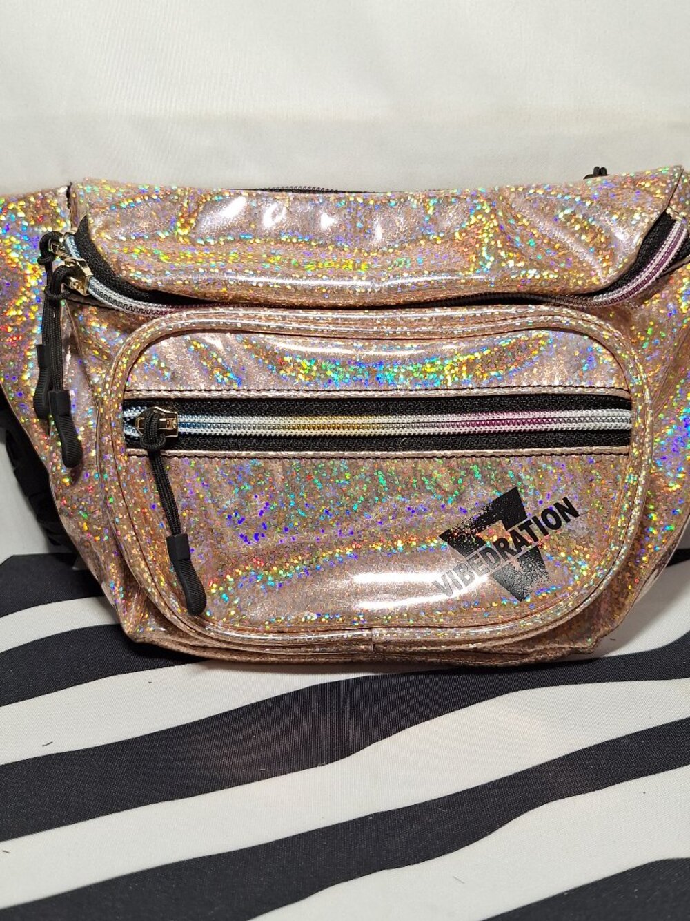 Vibedration Sling/Fanny Pack, Pink, Used